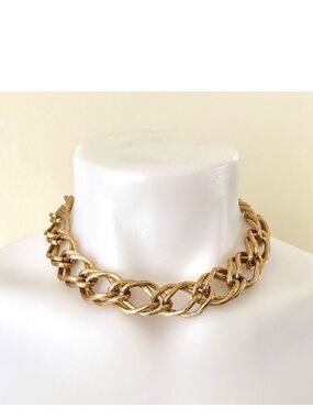 1980s Avon bold and golden choker chain link necklace